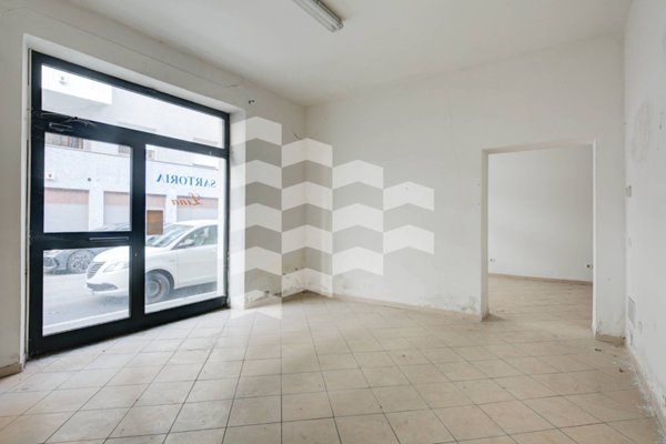 locale commerciale in vendita a Novara in zona zona Sacro Cuore