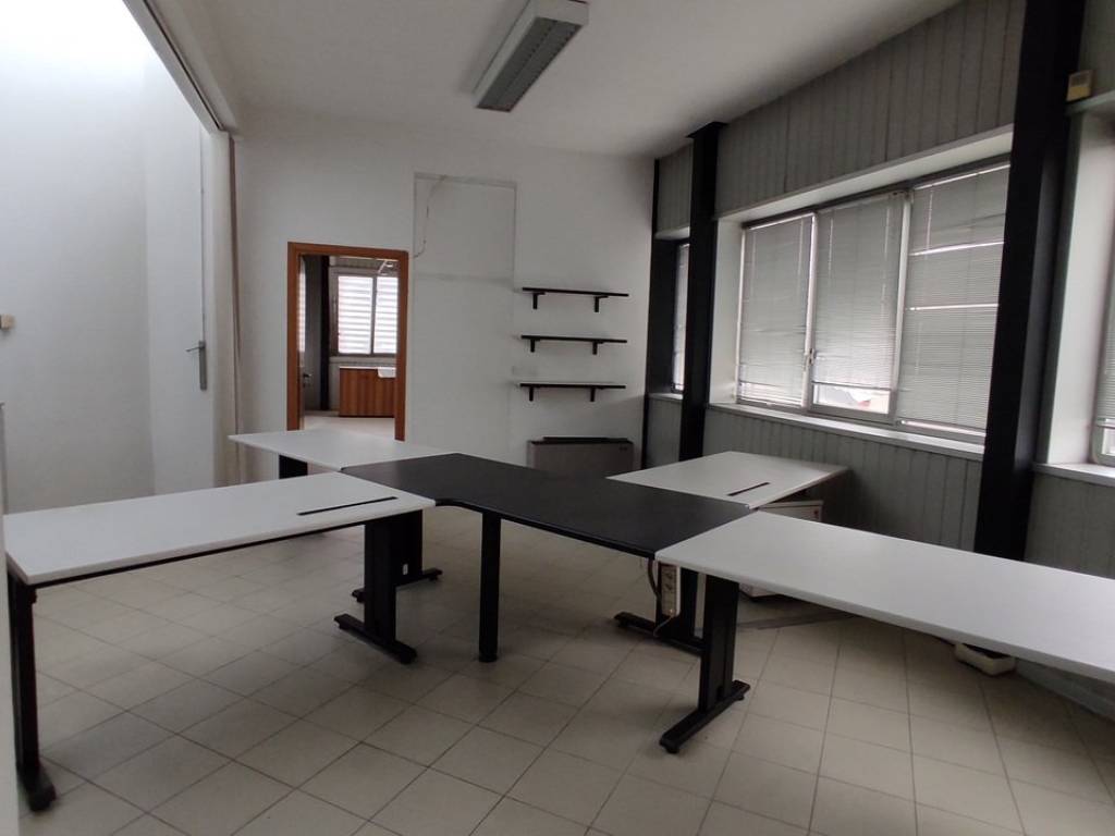 ufficio in vendita a Novara in zona zona San Martino