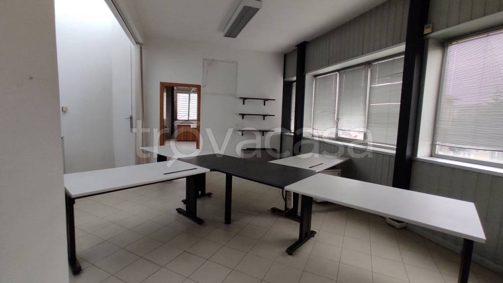 ufficio in vendita a Novara in zona zona San Martino