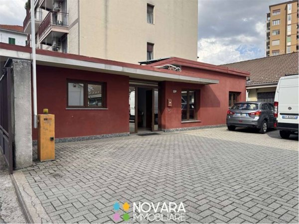 locale commerciale in vendita a Novara in zona zona Sant'Andrea - San Rocco
