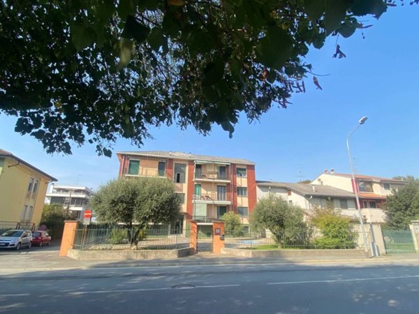 appartamento in vendita a Novara in zona Pernate