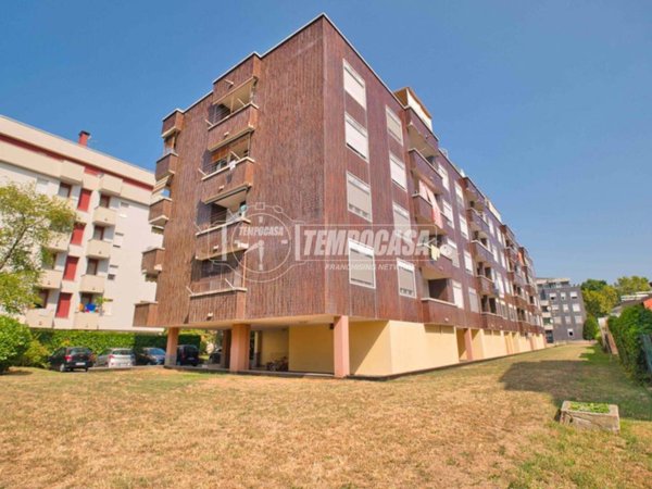 appartamento in vendita a Novara in zona zona Cittadella - Villaggio Dalmazia