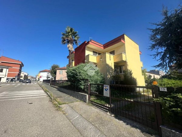 casa indipendente in vendita a Novara in zona zona Sant'Andrea - San Rocco