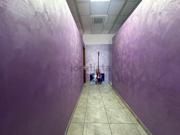 locale commerciale in vendita a Novara in zona zona San Martino