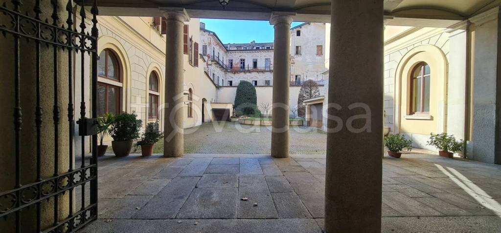 ufficio in vendita a Novara in zona Centro Città