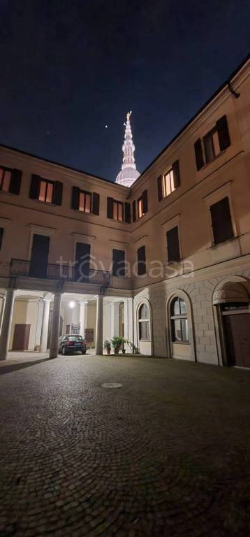 appartamento in vendita a Novara in zona Centro Città