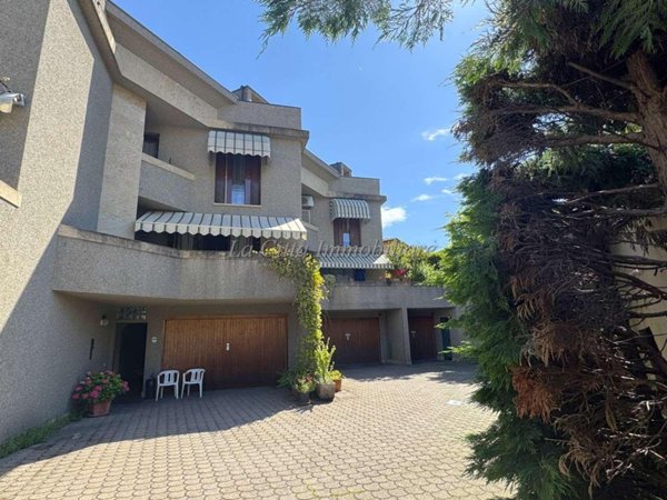 casa indipendente in vendita a Novara in zona zona Sacro Cuore