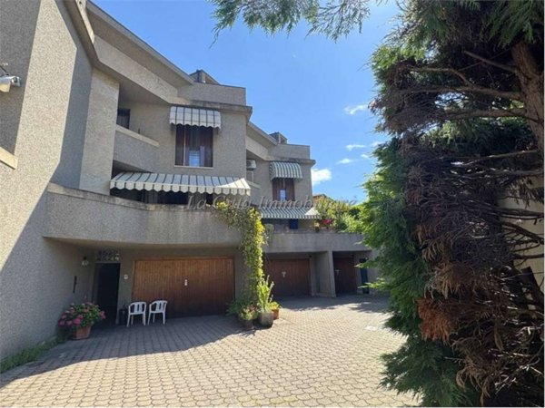 casa indipendente in vendita a Novara in zona zona Sacro Cuore