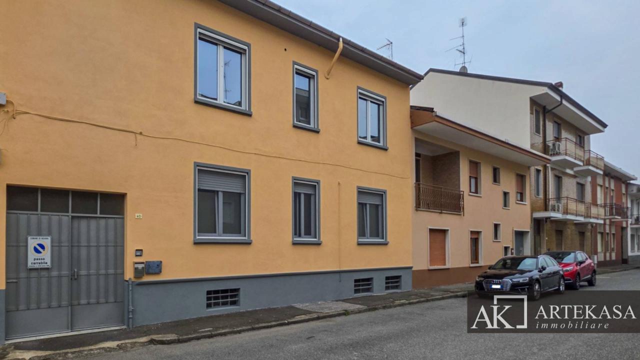 casa indipendente in vendita a Novara in zona zona Sant'Agabio
