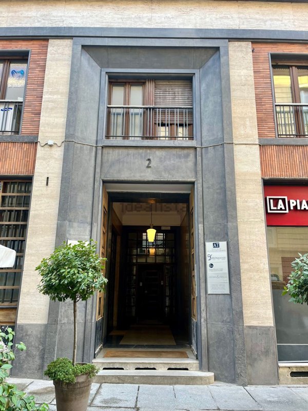 appartamento in vendita a Novara in zona Centro Città