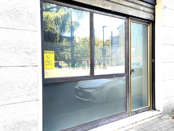 negozio in vendita a Novara in zona zona Sant'Andrea - San Rocco