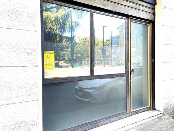 negozio in vendita a Novara in zona zona Sant'Andrea - San Rocco