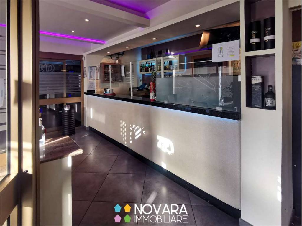 negozio in vendita a Novara in zona Centro Città