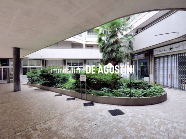 ufficio in vendita a Novara in zona Centro Città