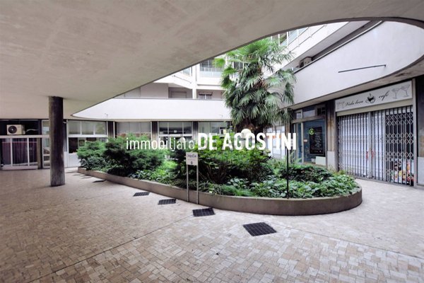 ufficio in vendita a Novara in zona Centro Città