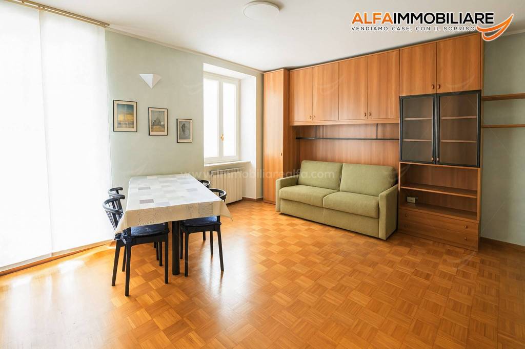 appartamento in vendita a Novara in zona Centro Città