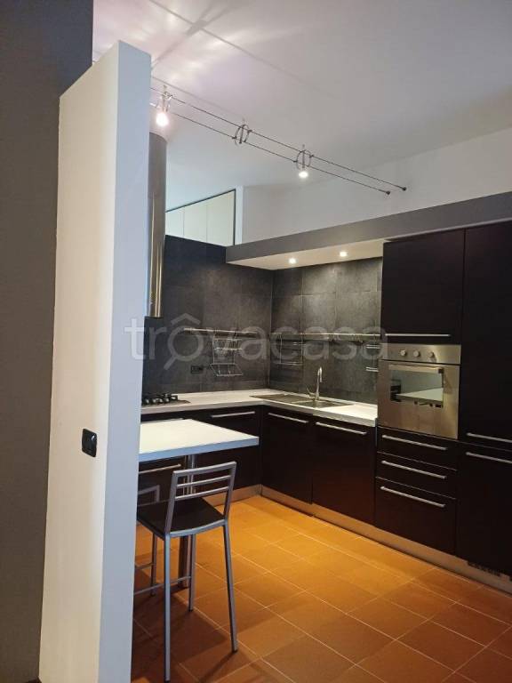 appartamento in vendita a Novara in zona Centro Città