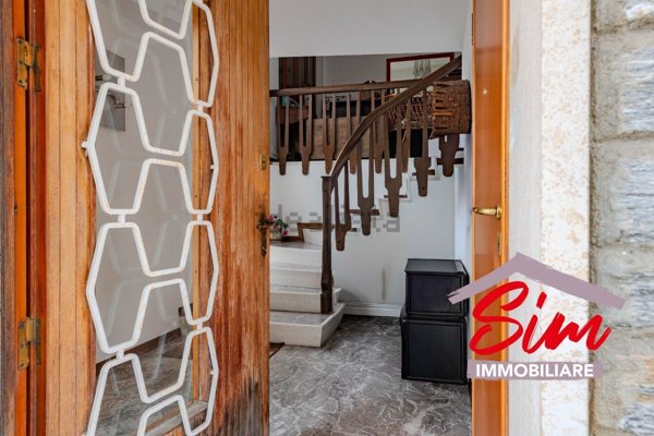 casa indipendente in vendita a Novara in zona Centro Città