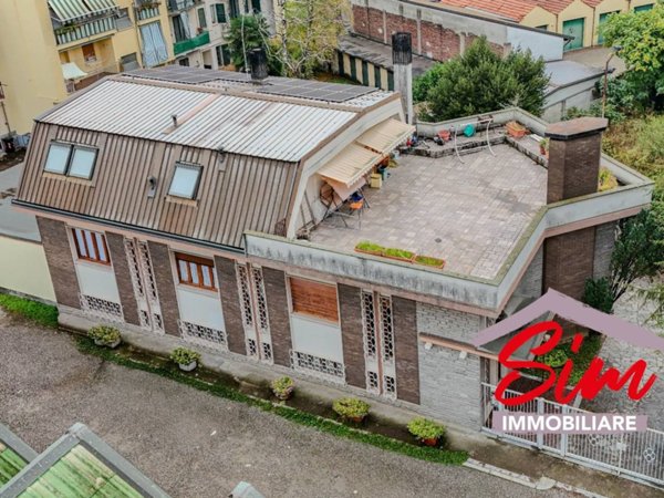casa indipendente in vendita a Novara in zona zona Sant'Agabio