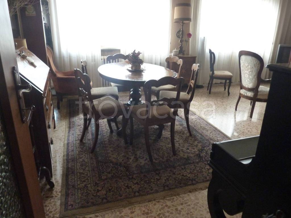 appartamento in vendita a Novara in zona zona Porta Mortara