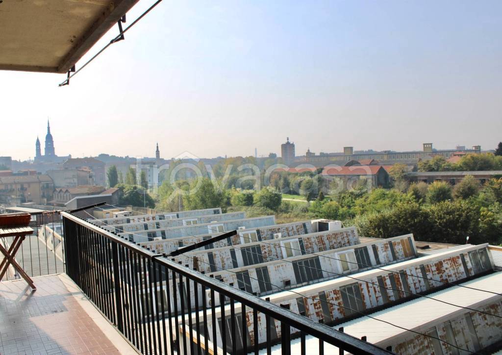 appartamento in vendita a Novara in zona zona Sant'Andrea - San Rocco