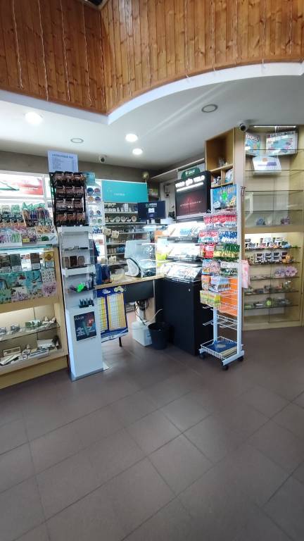 negozio in vendita a Novara in zona Centro Città