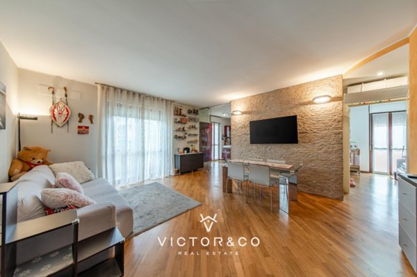 appartamento in vendita a Novara in zona Veveri