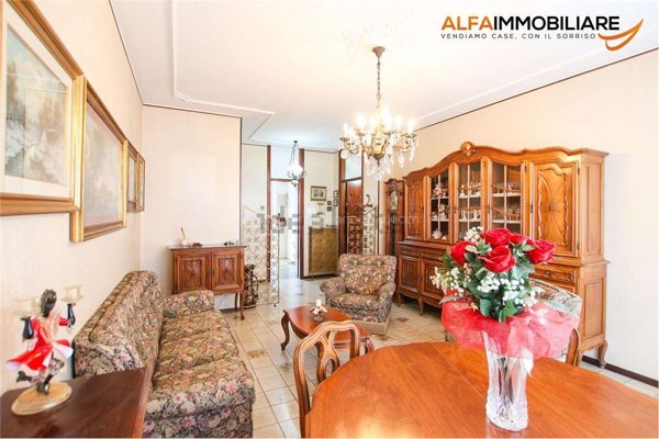 appartamento in vendita a Novara in zona Veveri