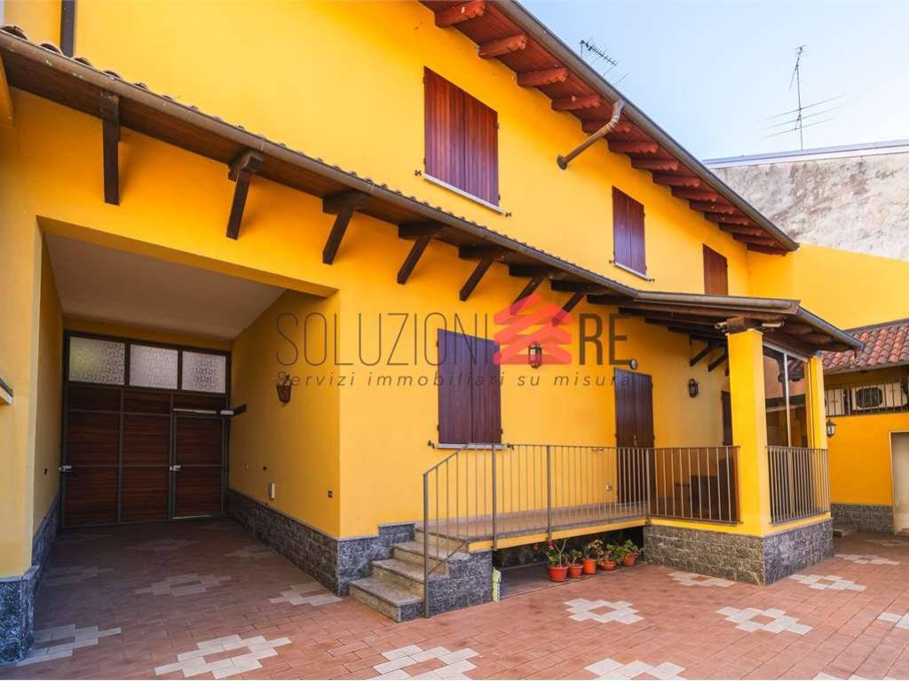 casa indipendente in vendita a Novara in zona zona Agogna - San Paolo