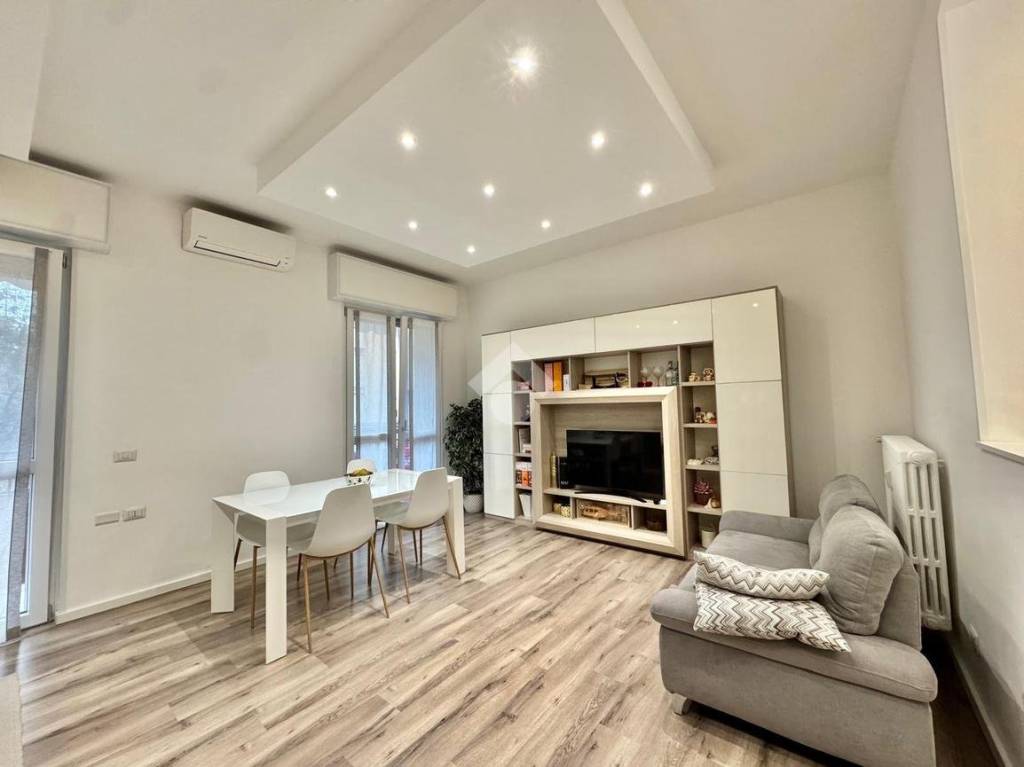 appartamento in vendita a Novara in zona zona Sacro Cuore