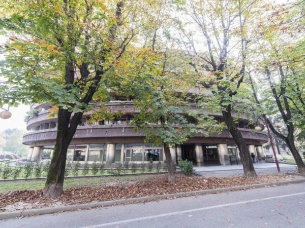 negozio in vendita a Novara in zona zona Sacro Cuore