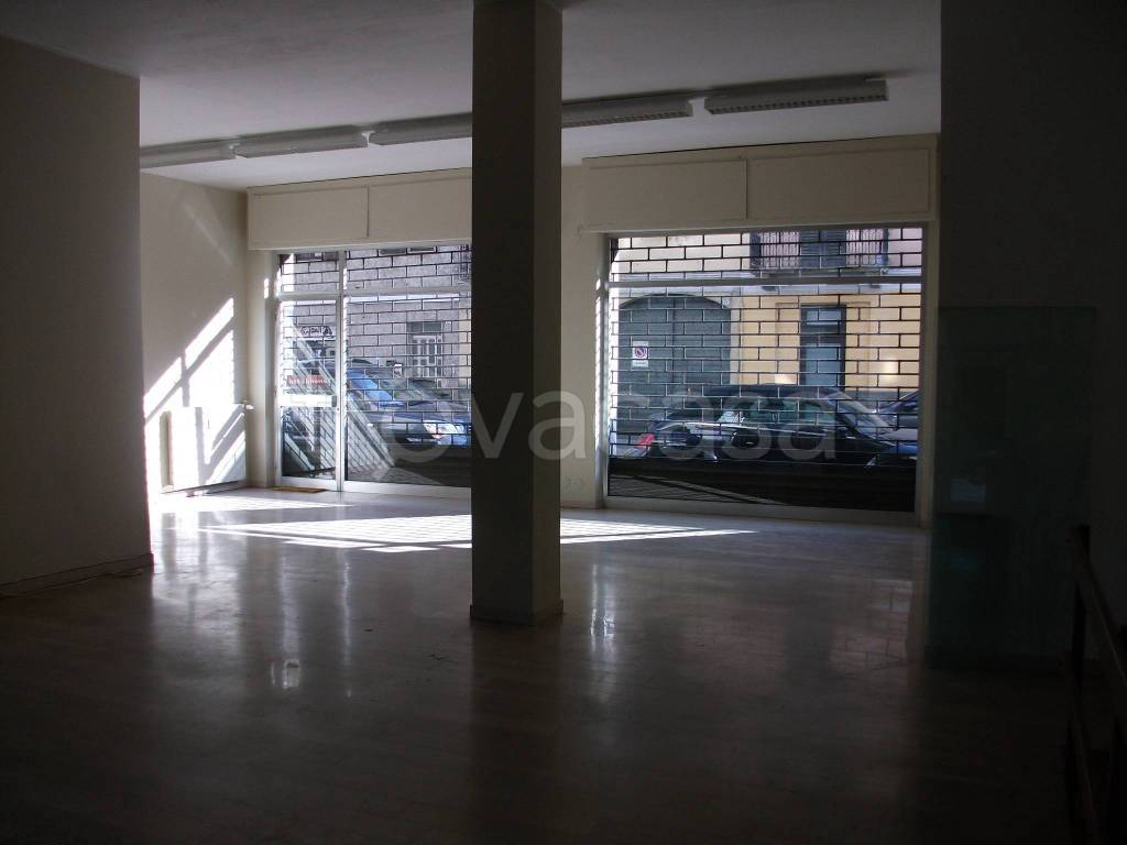 negozio in vendita a Novara in zona zona Sant'Andrea - San Rocco