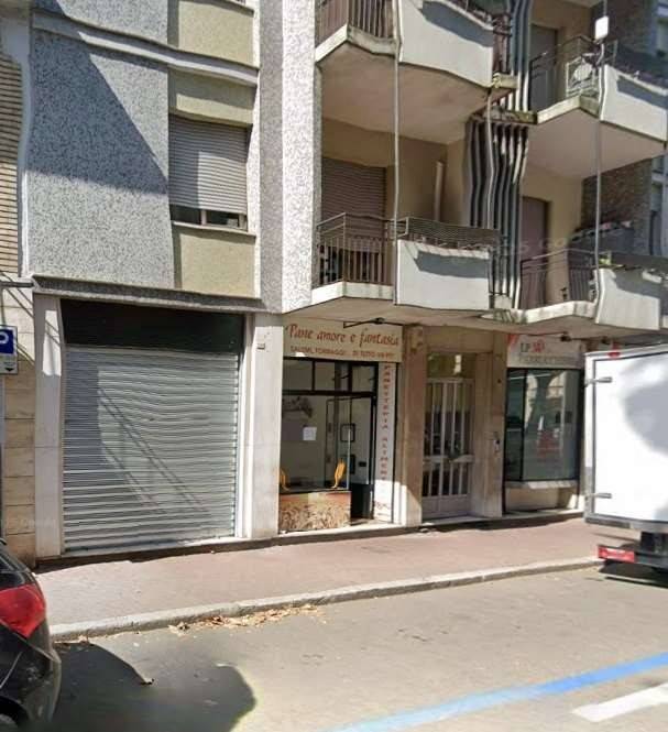negozio in vendita a Novara in zona zona Porta Mortara