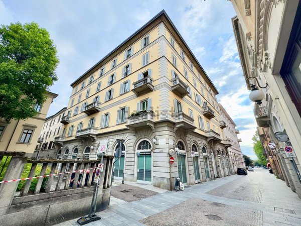 appartamento in vendita a Novara in zona Centro Città