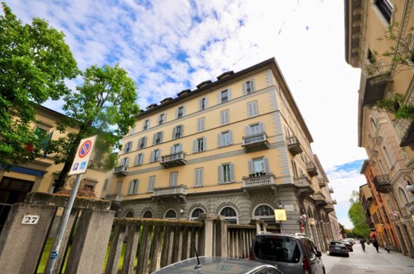 appartamento in vendita a Novara in zona Centro Città