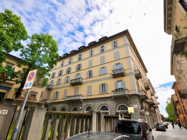 appartamento in vendita a Novara in zona Centro Città