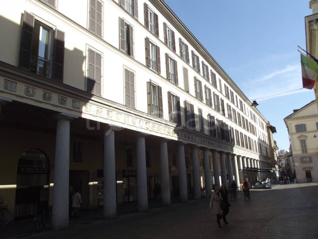 appartamento in vendita a Novara in zona Centro Città