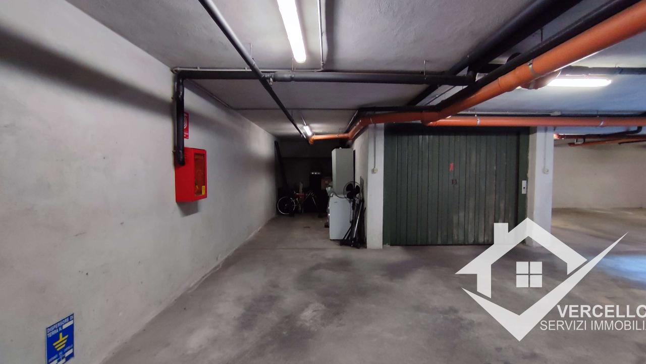 negozio in vendita a Novara in zona zona San Martino