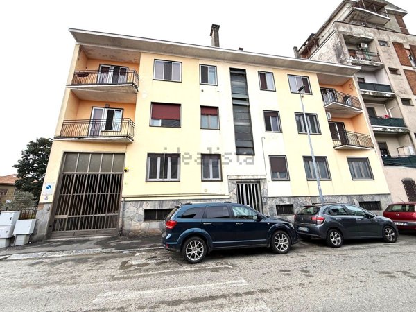 appartamento in vendita a Novara in zona Pernate