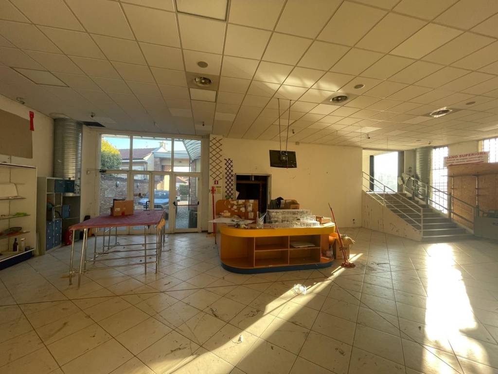 appartamento in vendita a Novara in zona Pernate