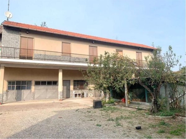 casa indipendente in vendita a Novara in zona zona Sant'Agabio