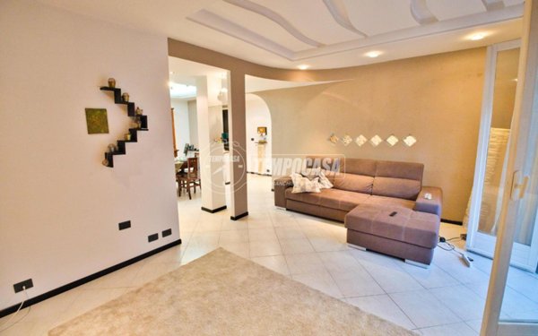 appartamento in vendita a Novara in zona Veveri