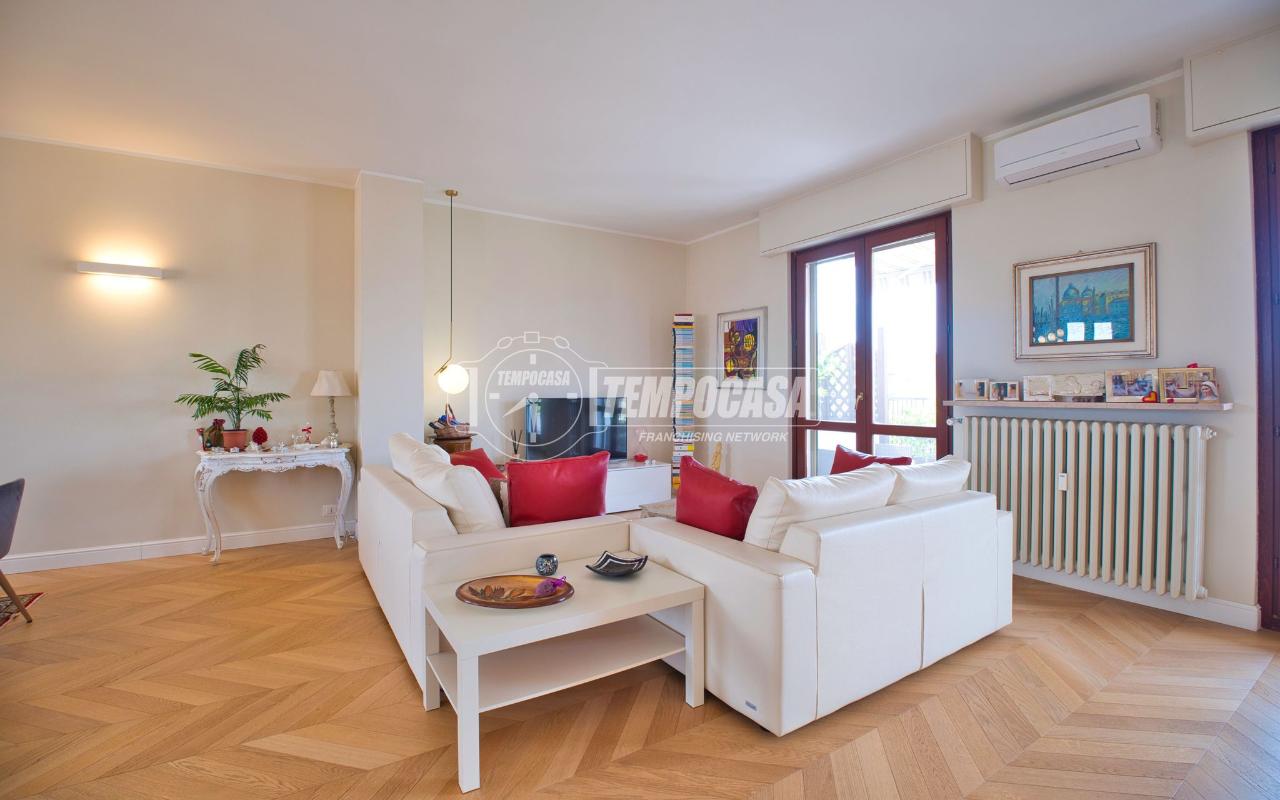 appartamento in vendita a Novara in zona zona Sacro Cuore