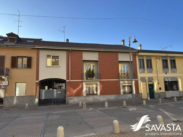 casa indipendente in vendita a Novara in zona Lumellogno