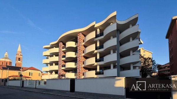 appartamento in vendita a Novara in zona zona Porta Mortara