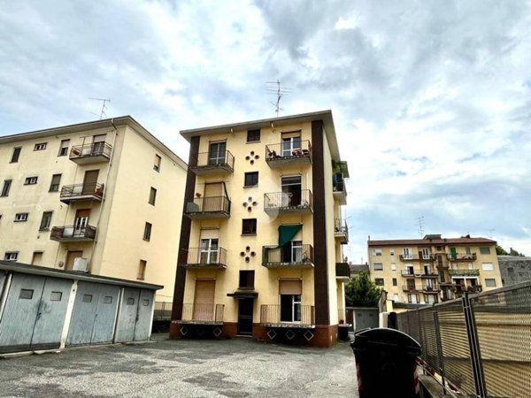 appartamento in vendita a Novara in zona zona Sacro Cuore