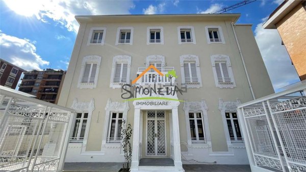 appartamento in vendita a Novara in zona Centro Città