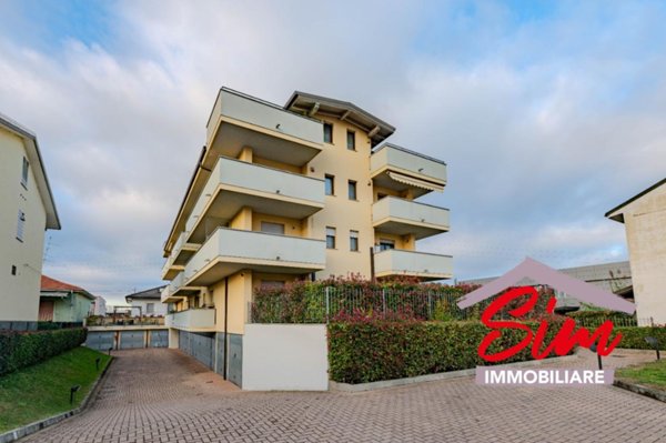 appartamento in vendita a Novara in zona Pernate