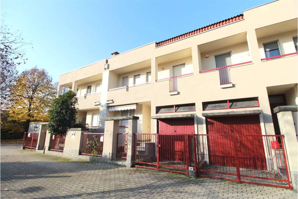 casa indipendente in vendita a Novara in zona zona Porta Mortara