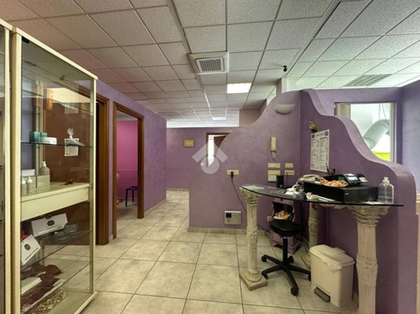 negozio in vendita a Novara in zona zona San Martino